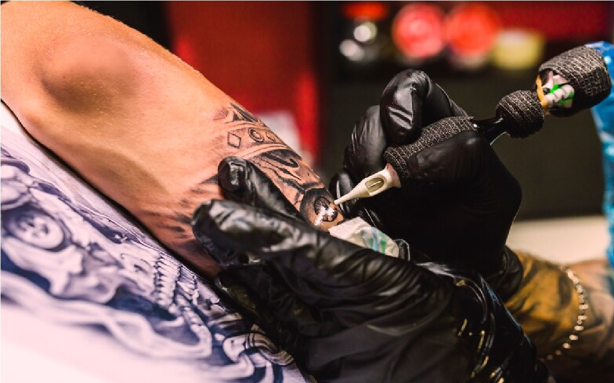 Legalidad para tatuadores: Permisos para un estudio de tatuajes