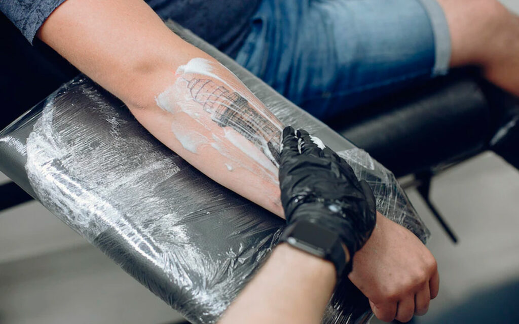limpieza de tatuaje