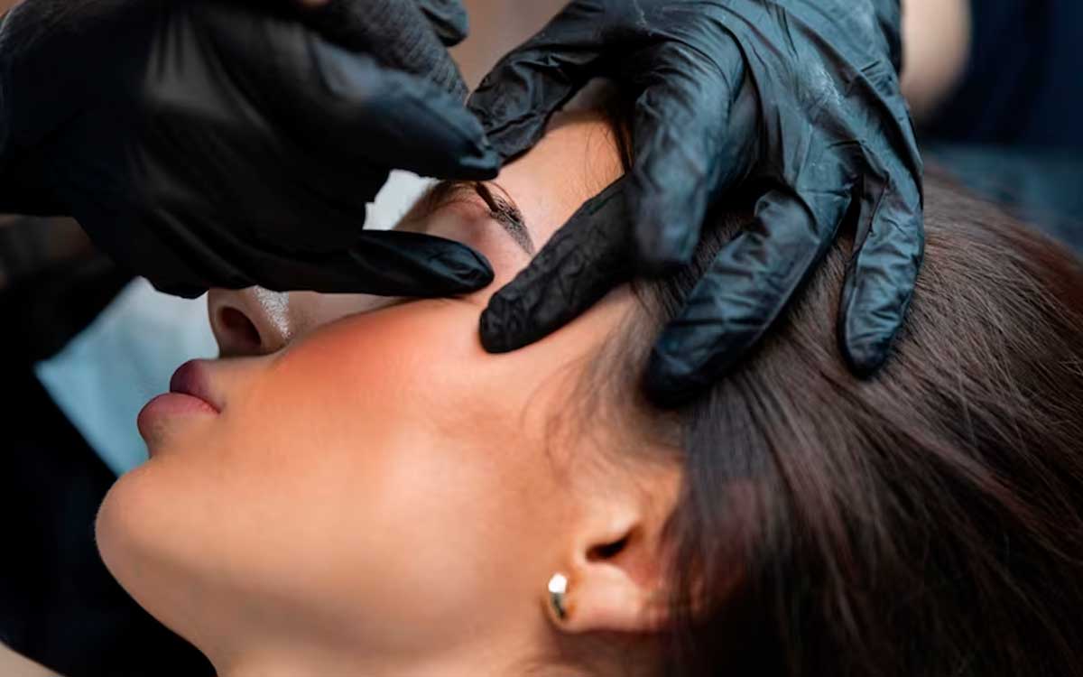 CEJA EN MICRIPIGMENTACION ESTETICA FACIAL